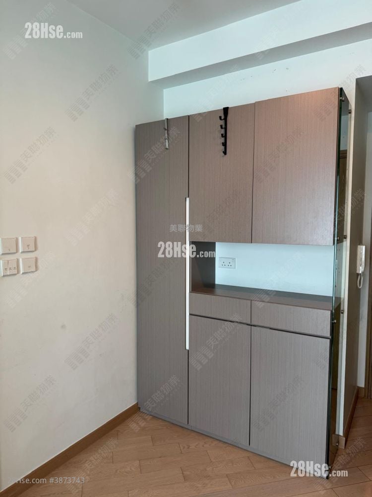 bedroom 2: Century Gateway Sell 2 Bedrooms , 1 Bathroom 485 ft²