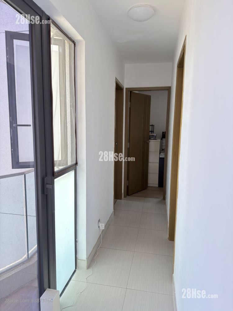 1/F-2/F House No.100 Kau To Village Rental 3 Bedrooms , 3 Bathrooms 1,200 ft²