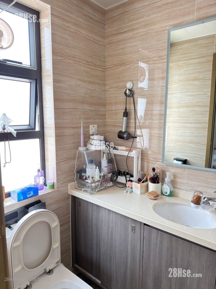 1/F-2/F House No.100 Kau To Village Rental 3 Bedrooms , 3 Bathrooms 1,200 ft²