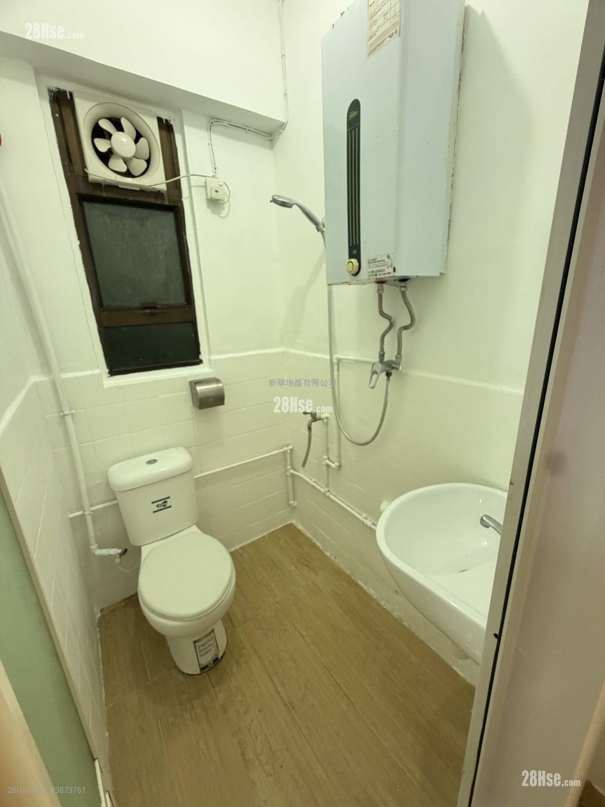 Yick Fat Building Rental Studio 362 ft²
