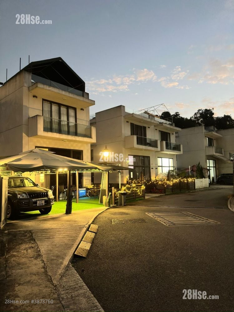 1/F-2/F House No.100 Kau To Village Rental 3 Bedrooms , 3 Bathrooms 1,200 ft²