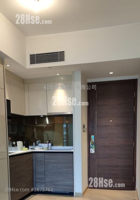 Grand Central Rental 2 Bedrooms , 1 Bathroom 500 ft²