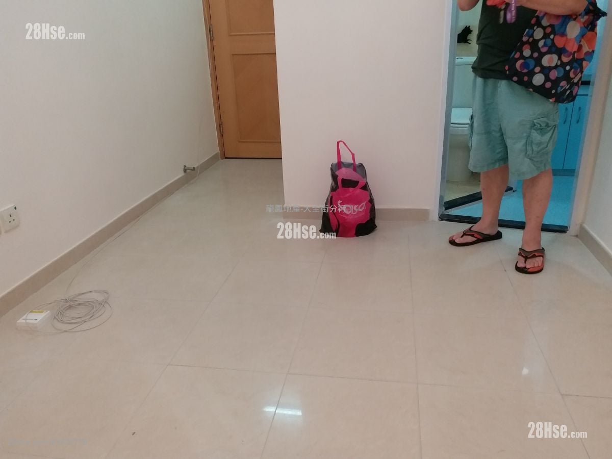 长发大厦 售盘 1 房 , 1 浴室 210 平方尺