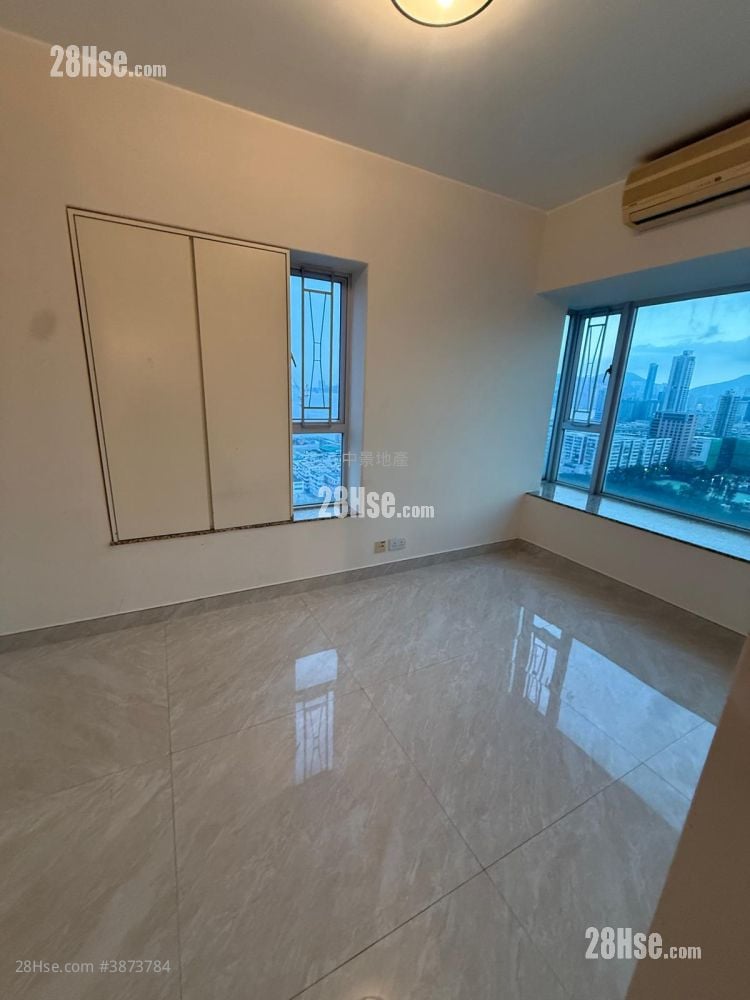 Sky Tower Rental 3 Bedrooms , 2 Bathrooms 691 ft²
