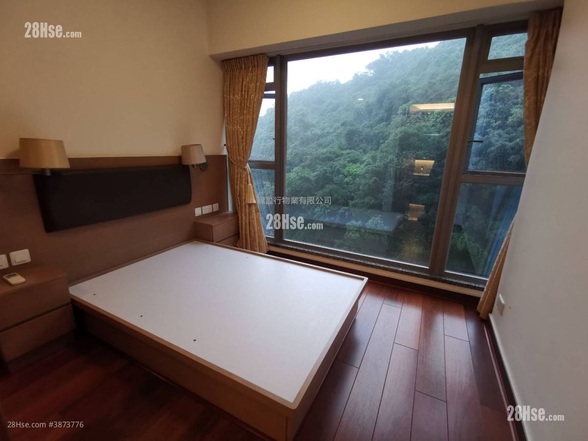 Serenade Rental 3 Bedrooms , 3 Bathrooms 788 ft²
