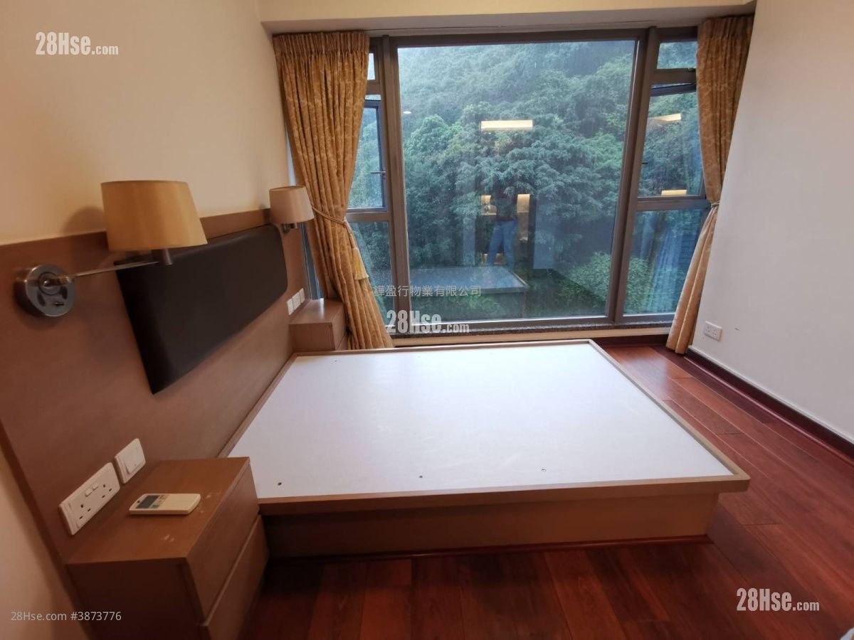 Serenade Rental 3 Bedrooms , 3 Bathrooms 788 ft²