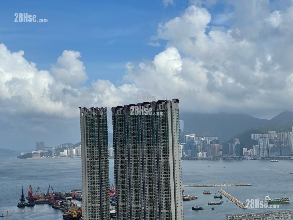 Sky Tower Rental 3 Bedrooms , 2 Bathrooms 691 ft²