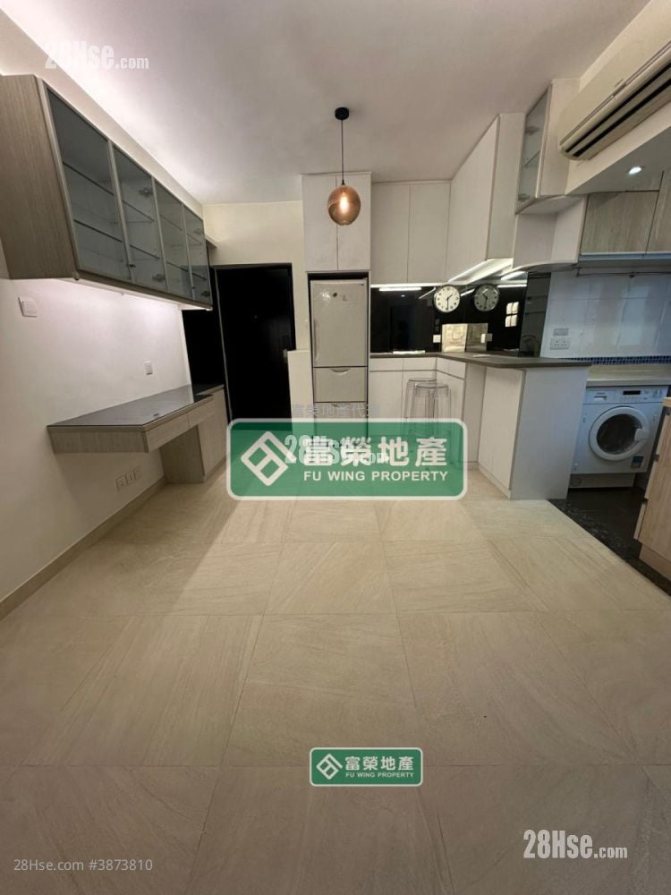 金富大廈 租盤 2 房 , 1 浴室 445 平方呎