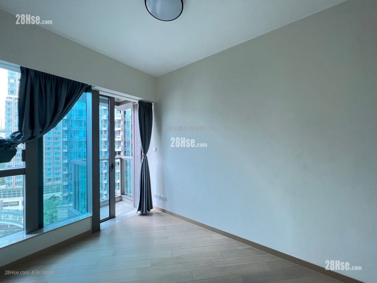 Grand Central Sell 3 Bedrooms , 1 Bathroom 598 ft²