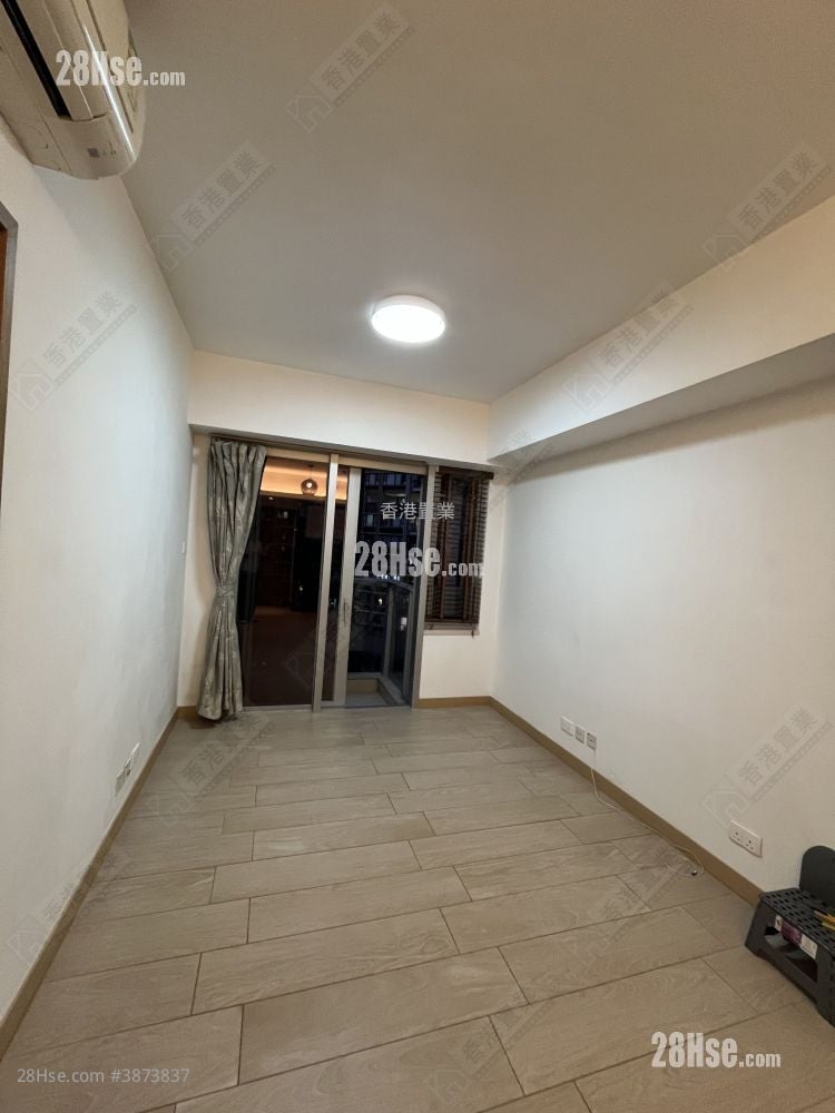Century Link Rental 461 ft²