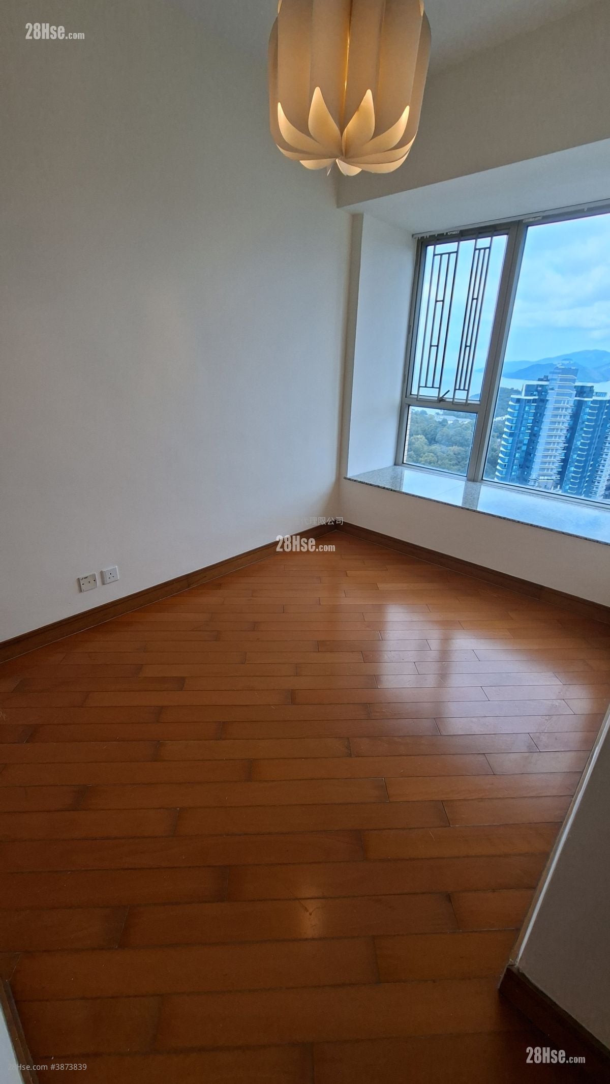 Lake Silver Sell 3 Bedrooms , 2 Bathrooms 762 ft²