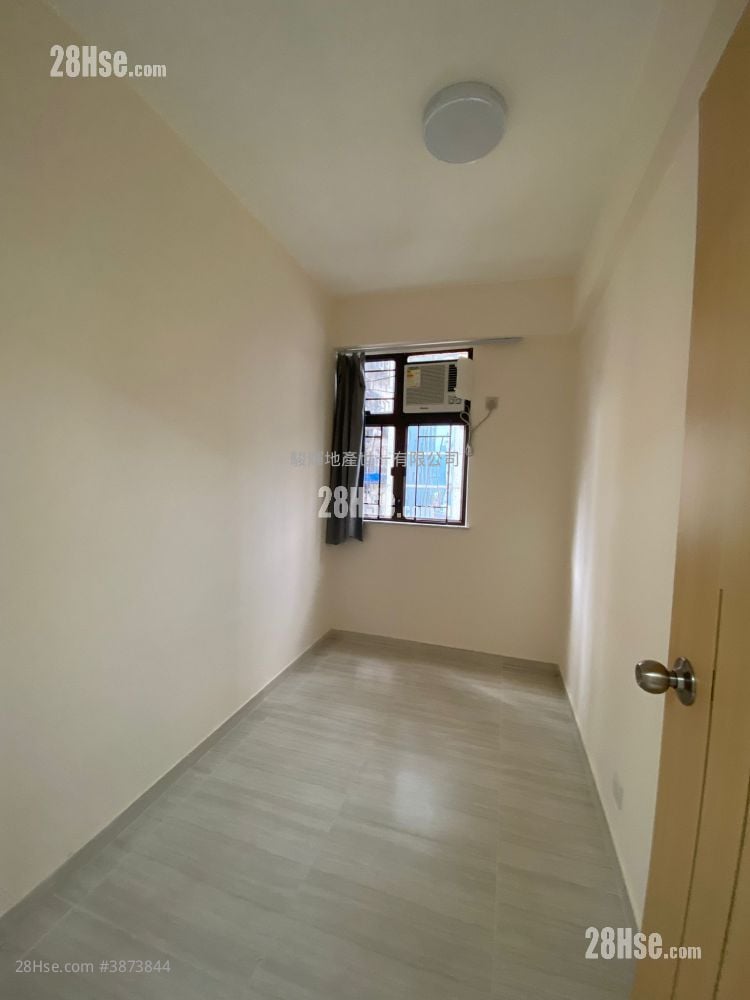 Diamond Court Rental 3 Bedrooms , 1 Bathroom 576 ft²