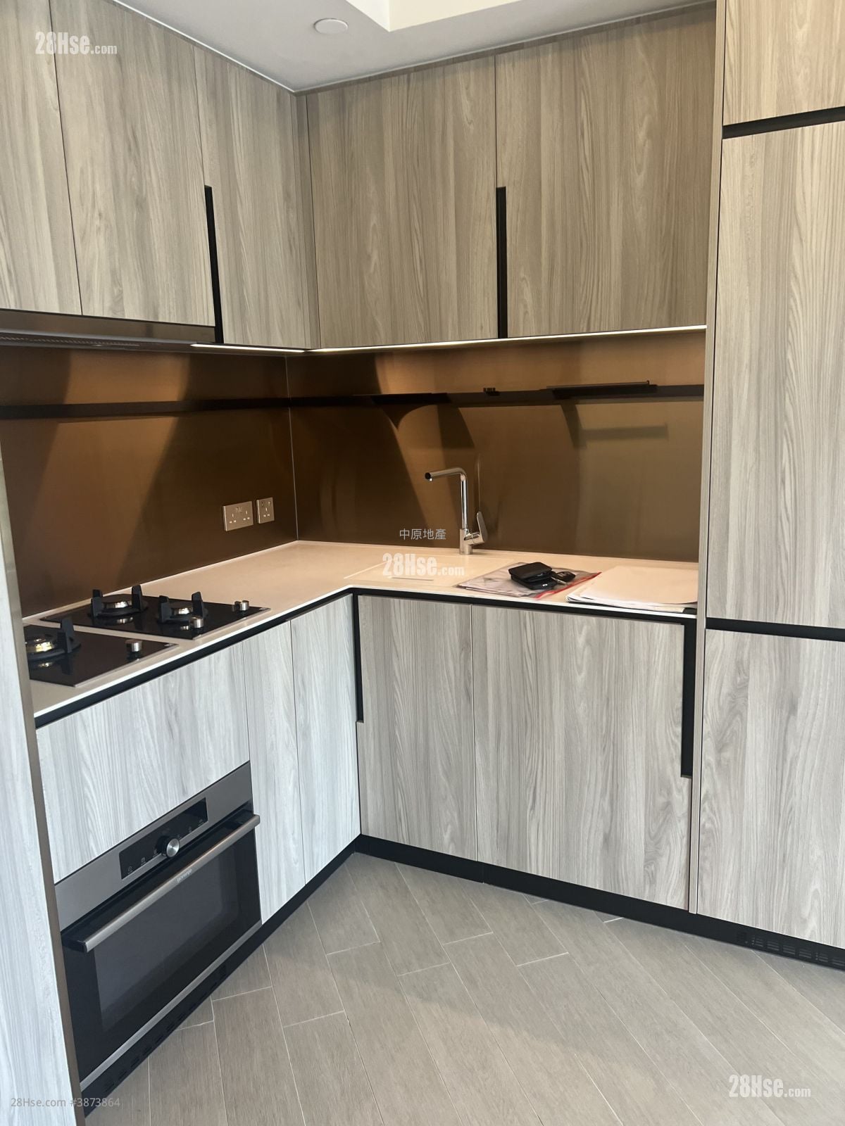 High Park Sell 3 Bedrooms 522 ft²