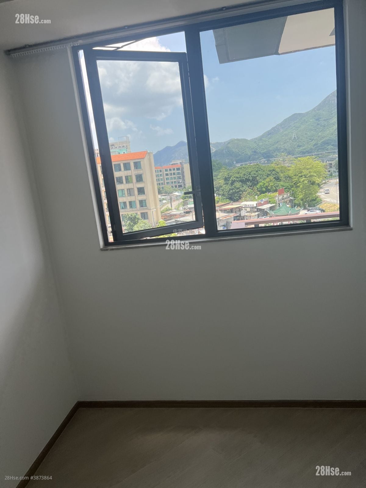 High Park Sell 3 Bedrooms 522 ft²