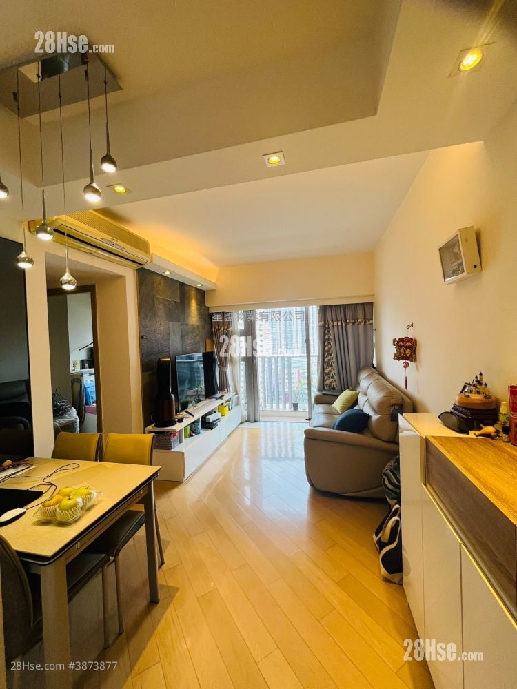 The Latitude Sell 2 Bedrooms , 1 Bathroom 532 ft²