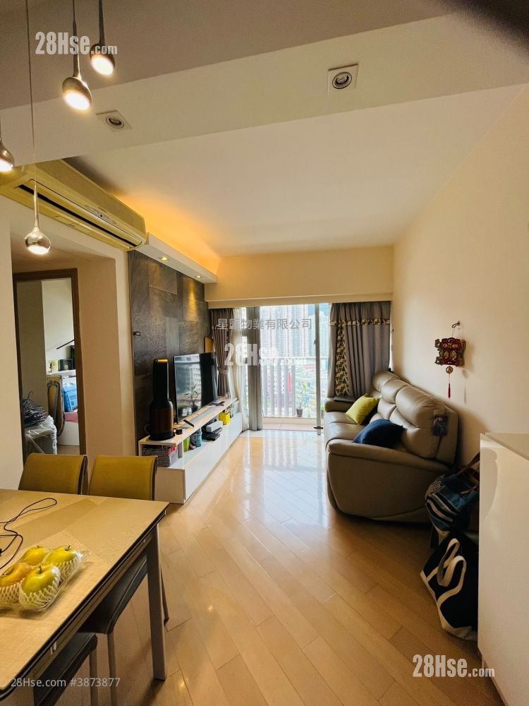 The Latitude Sell 2 Bedrooms , 1 Bathroom 532 ft²