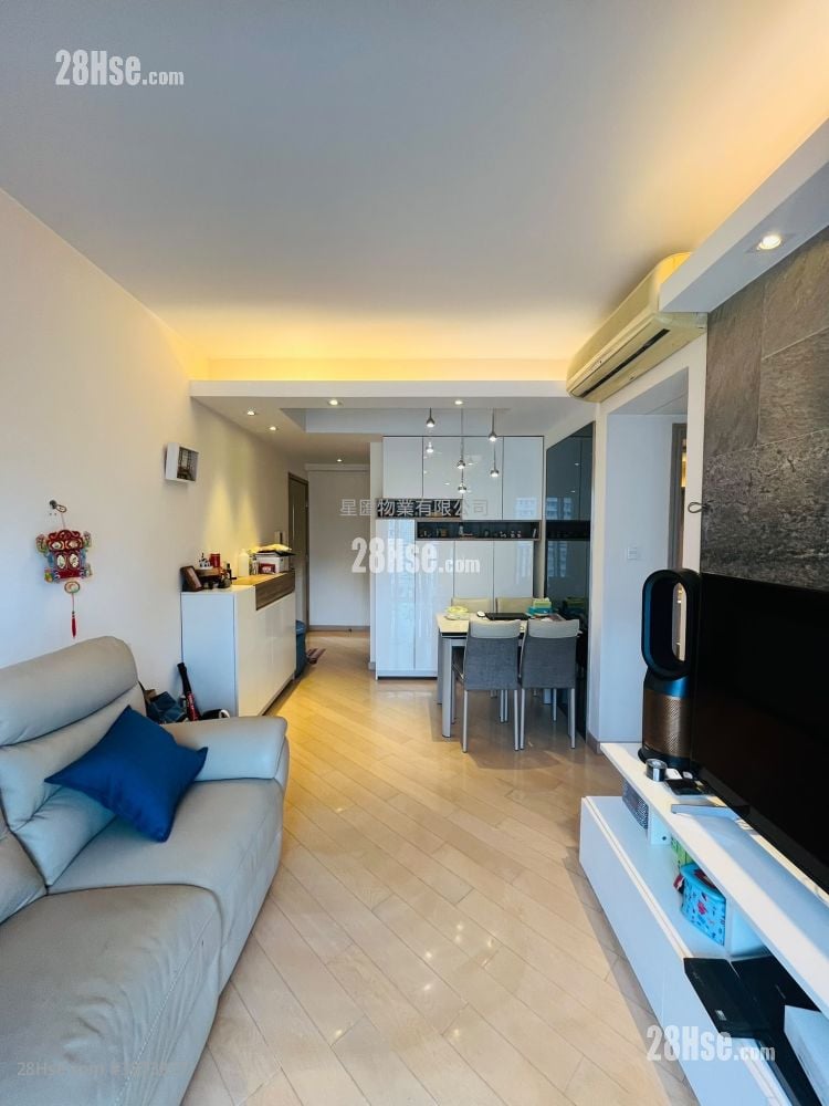 The Latitude Sell 2 Bedrooms , 1 Bathroom 532 ft²