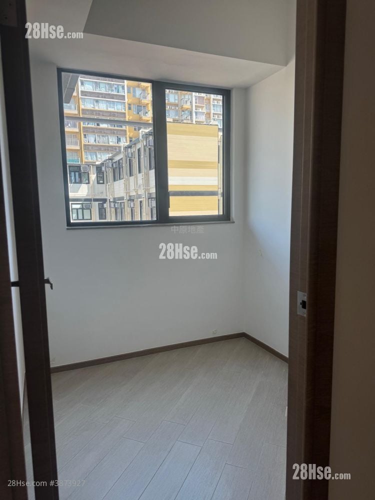 High Park Sell 2 Bedrooms 445 ft²