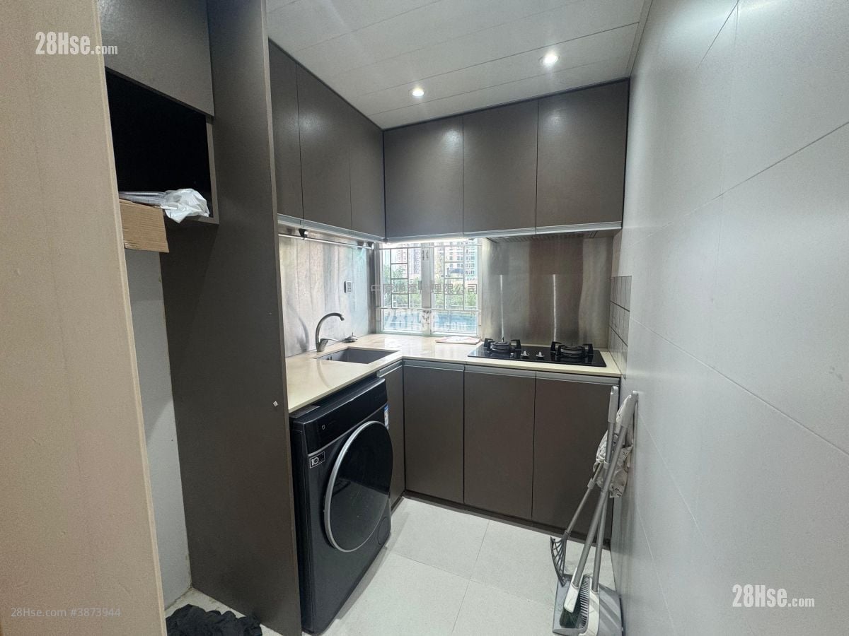 Greenfield Garden Rental 2 Bedrooms , 1 Bathroom 449 ft²