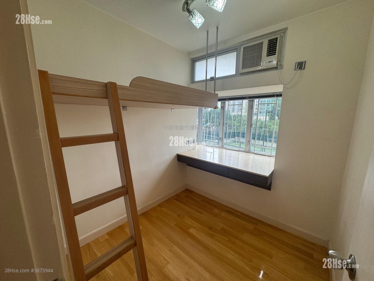 Greenfield Garden Rental 2 Bedrooms , 1 Bathroom 449 ft²