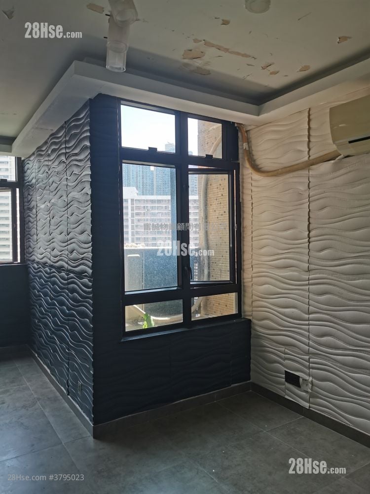 Tsui Ping (North) Estate Sell 2 Bedrooms , 1 Bathroom 381 ft²