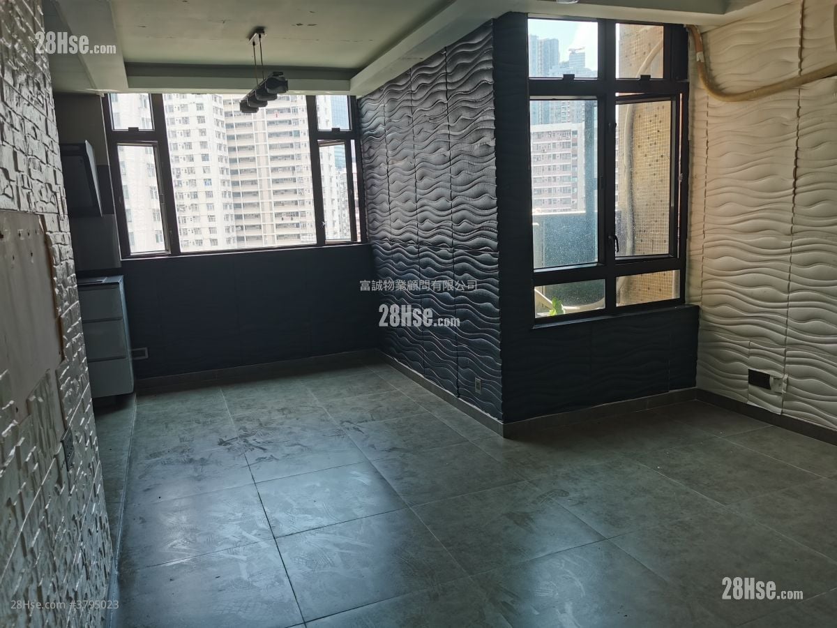 Tsui Ping (North) Estate Sell 2 Bedrooms , 1 Bathroom 381 ft²