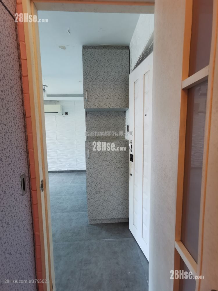 Tsui Ping (North) Estate Sell 2 Bedrooms , 1 Bathroom 381 ft²