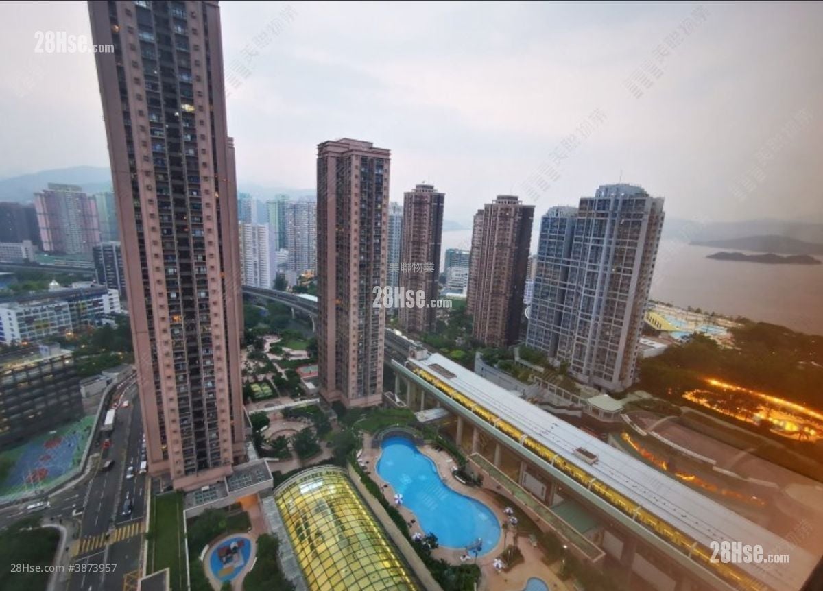 新港城 租盘 3 房 551 平方尺