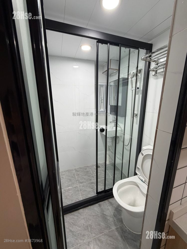 Kam Ma Building Rental Studio , 1 Bathroom 150 ft²