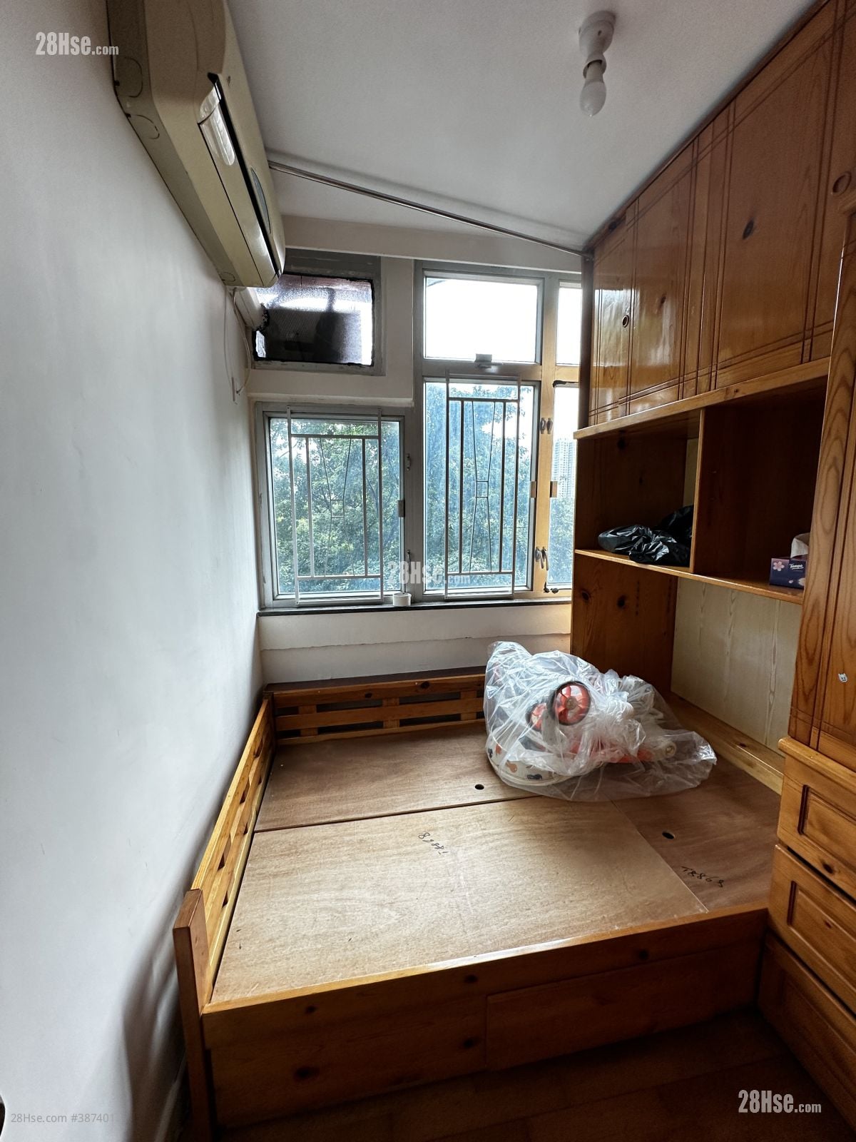 On Shing Court Rental 2 Bedrooms , 1 Bathroom 404 ft²