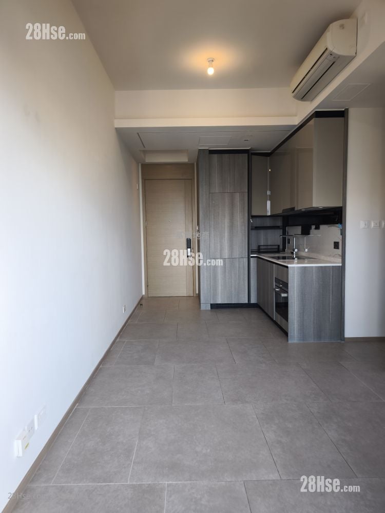 The Yoho Hub Rental 3 Bedrooms , 1 Bathroom 534 ft²