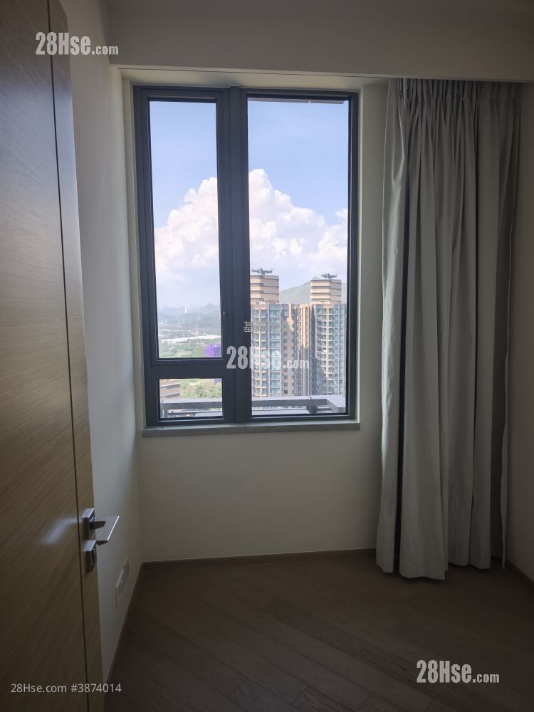 The Yoho Hub Rental 3 Bedrooms , 1 Bathroom 534 ft²