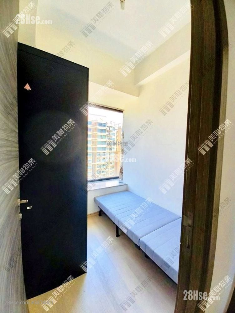 Green Code Sell 2 Bedrooms , 1 Bathroom 459 ft²