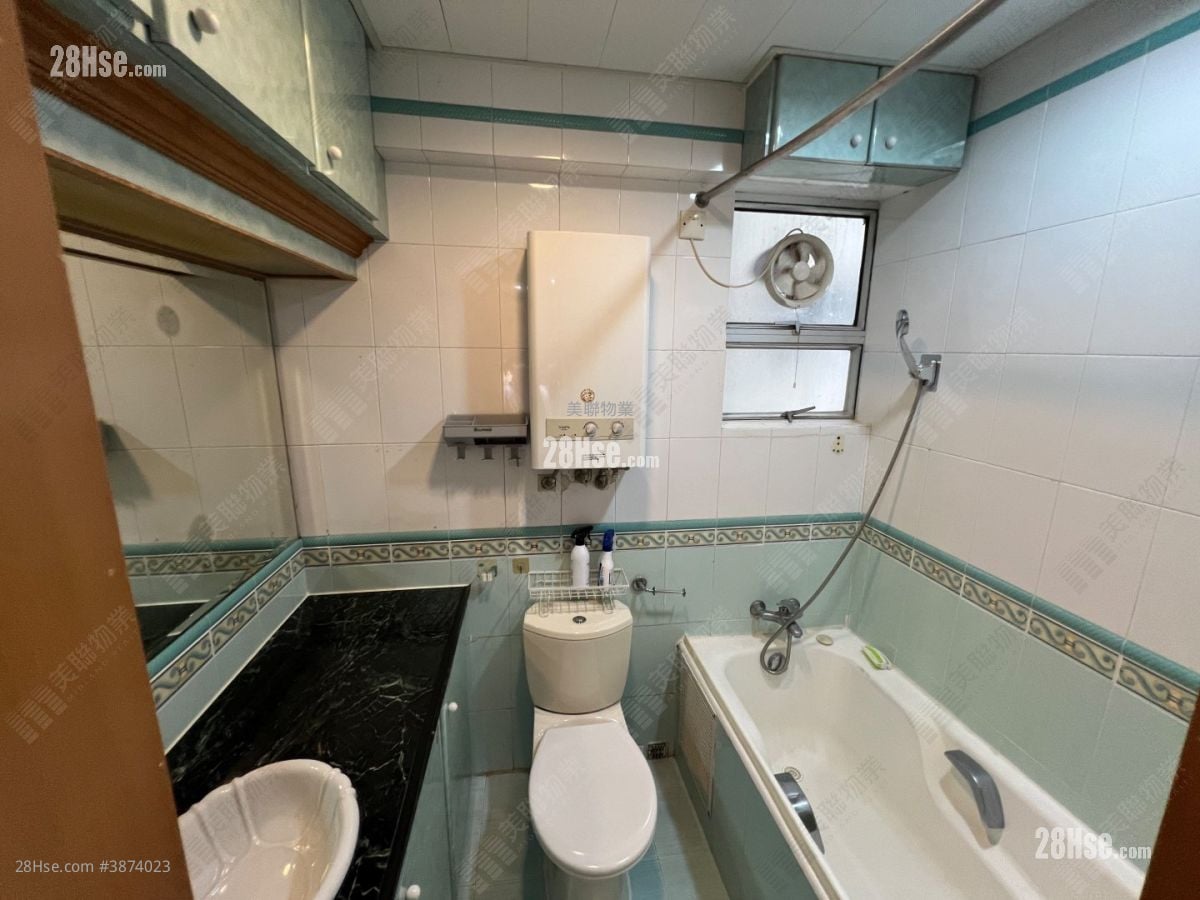 Sceneway Garden Sell 2 Bedrooms , 1 Bathroom 537 ft²