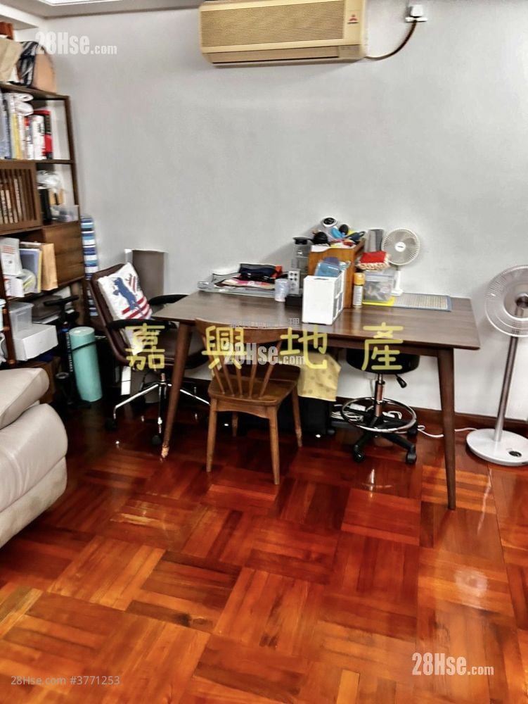 Chap Wai Kon Village Sell 2 Bedrooms , 1 Bathroom 700 ft²