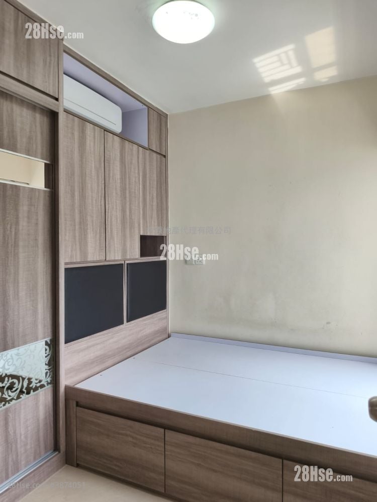 Tsuen King Garden Sell 3 Bedrooms 577 ft²