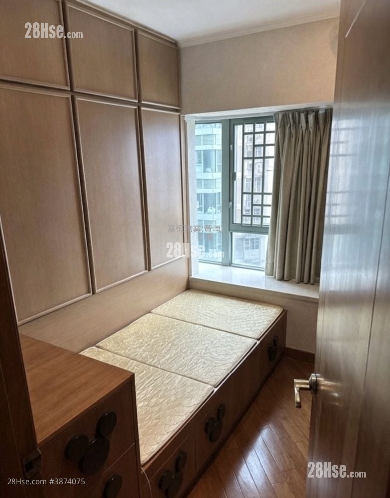 海逸豪园 售盘 4 房 , 2 浴室 854 平方尺