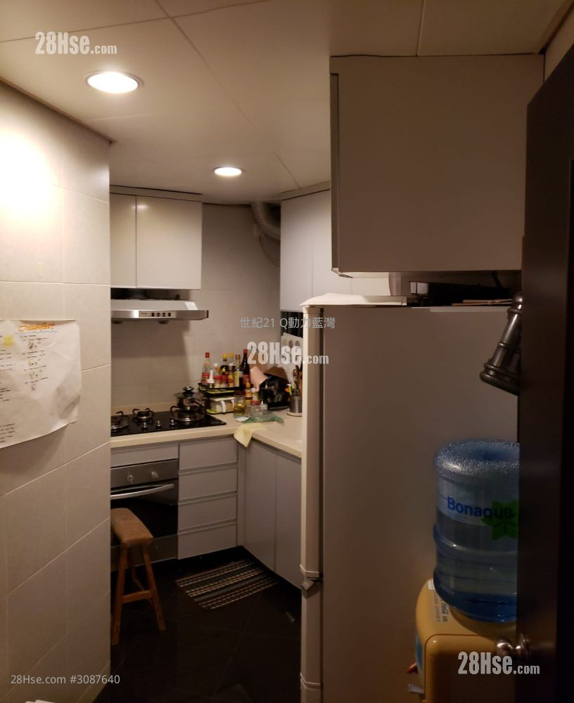 Island Resort Sell 3 Bedrooms , 2 Bathrooms 811 ft²