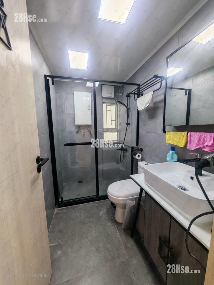 Ping Yan Court Sell 2 Bedrooms 448 ft²