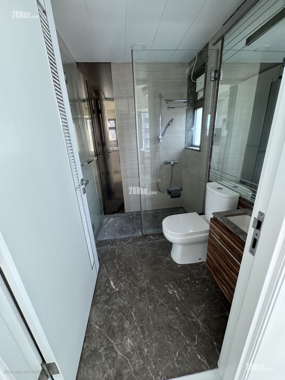 Trinity Towers Sell 1 Bedroom , 1 Bathroom 362 ft²