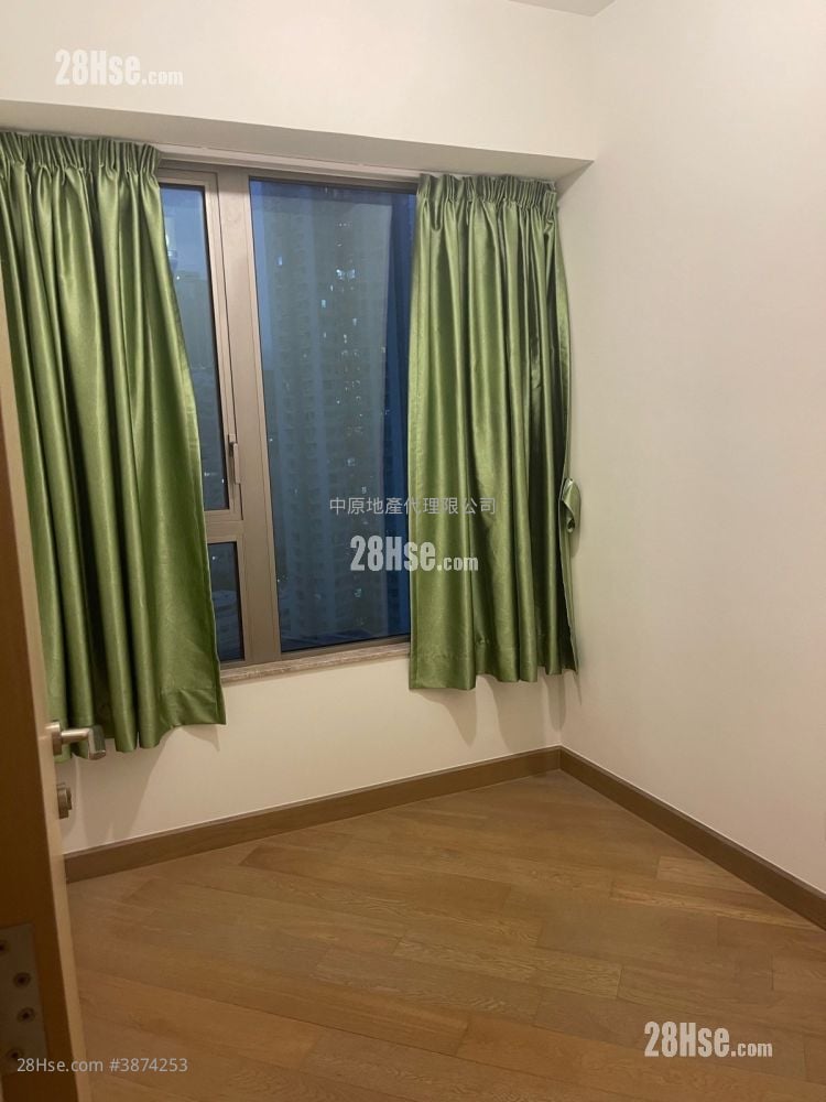 bedroom 1: Parc City Sell 2 Bedrooms , 1 Bathroom 522 ft²