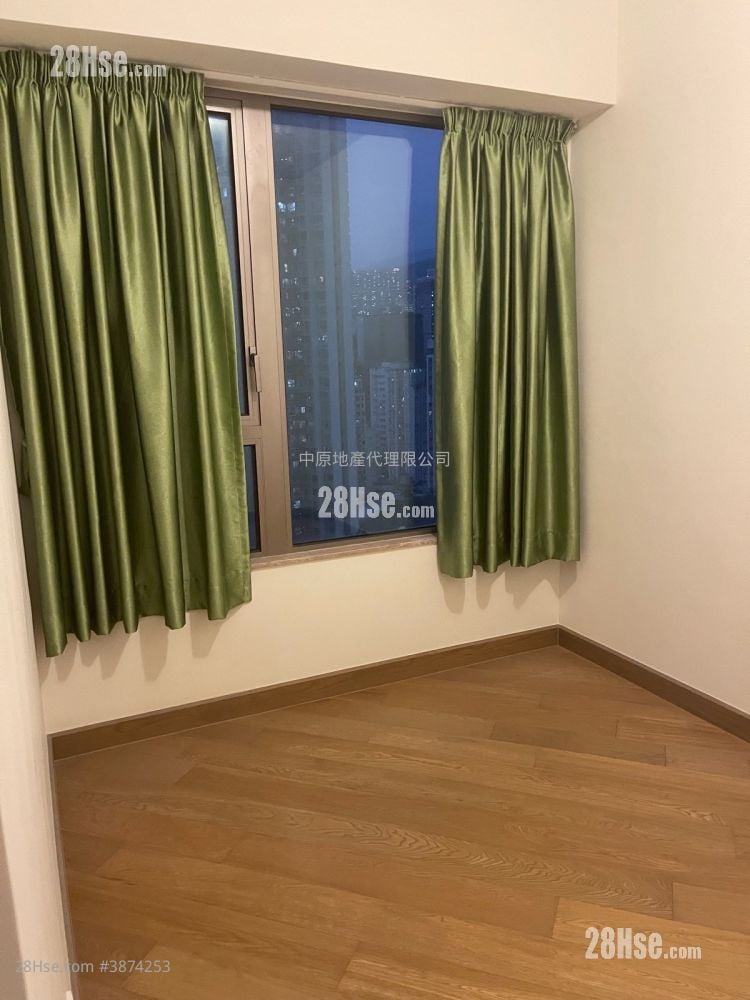 bedroom 1: Parc City Sell 2 Bedrooms , 1 Bathroom 522 ft²