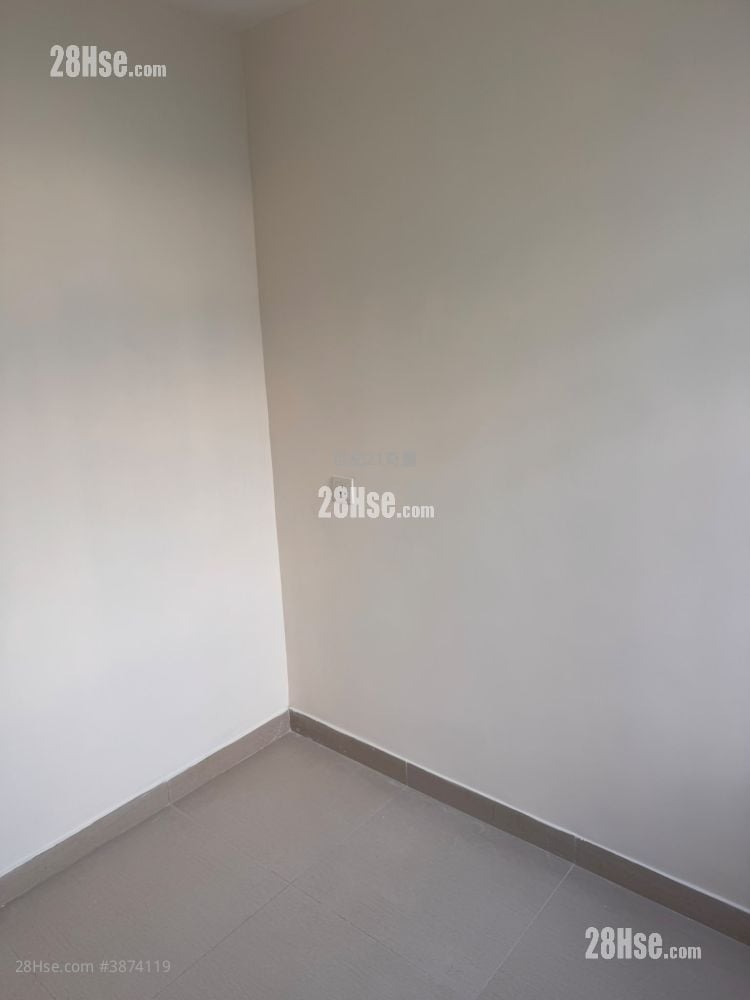 Hang On House Sell 2 Bedrooms , 1 Bathroom 381 ft²