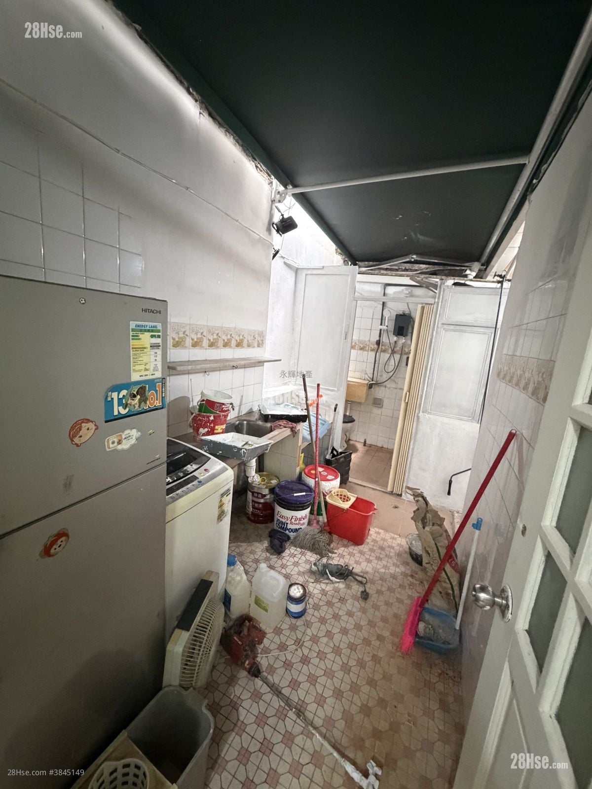 Kim Wo Building Rental 2 Bedrooms , 2 Bathrooms 305 ft²