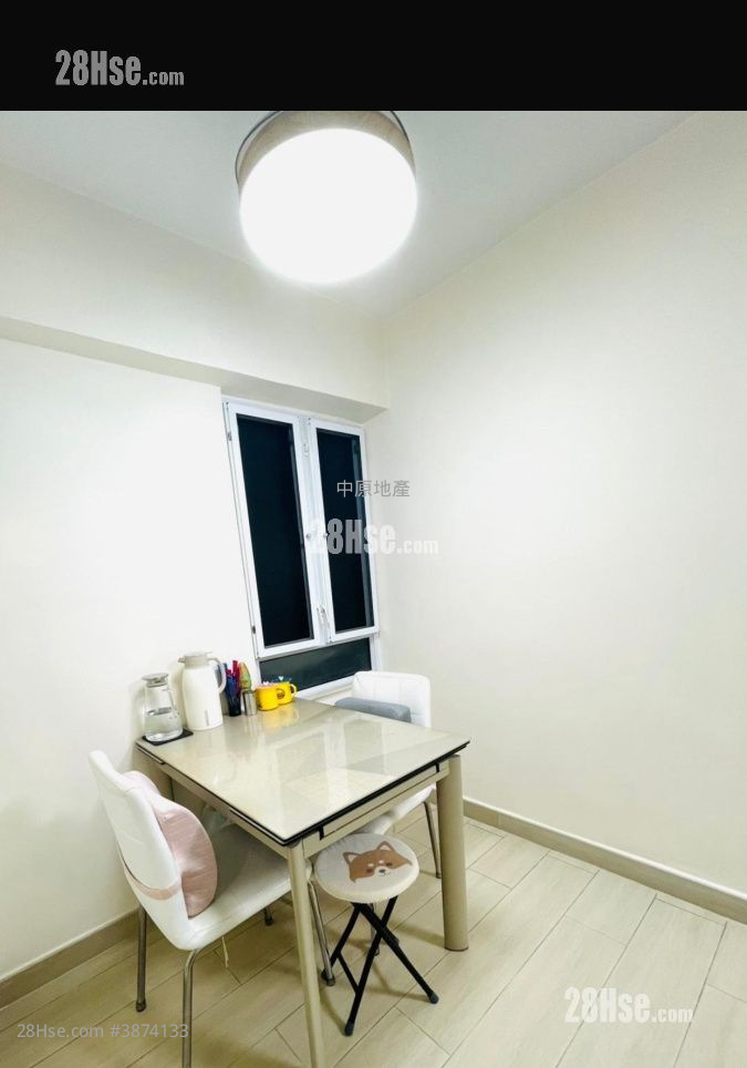 New Kwai Fong Gardens Sell 2 Bedrooms 408 ft²