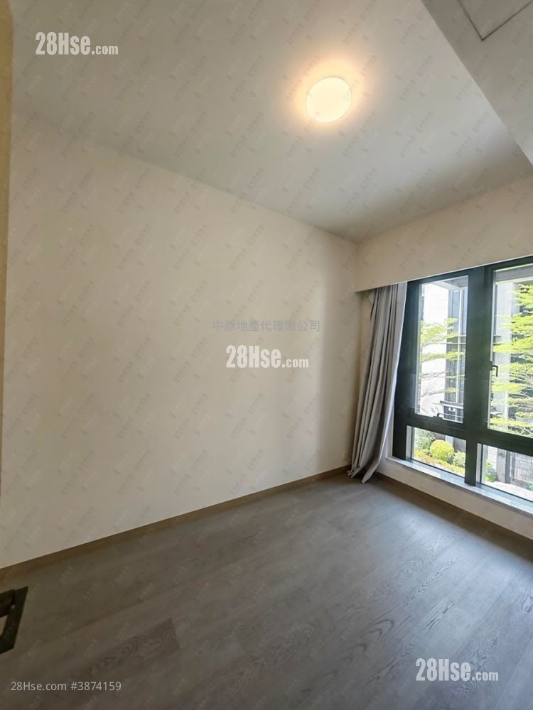 Villa Lucca Rental 1,074 ft²