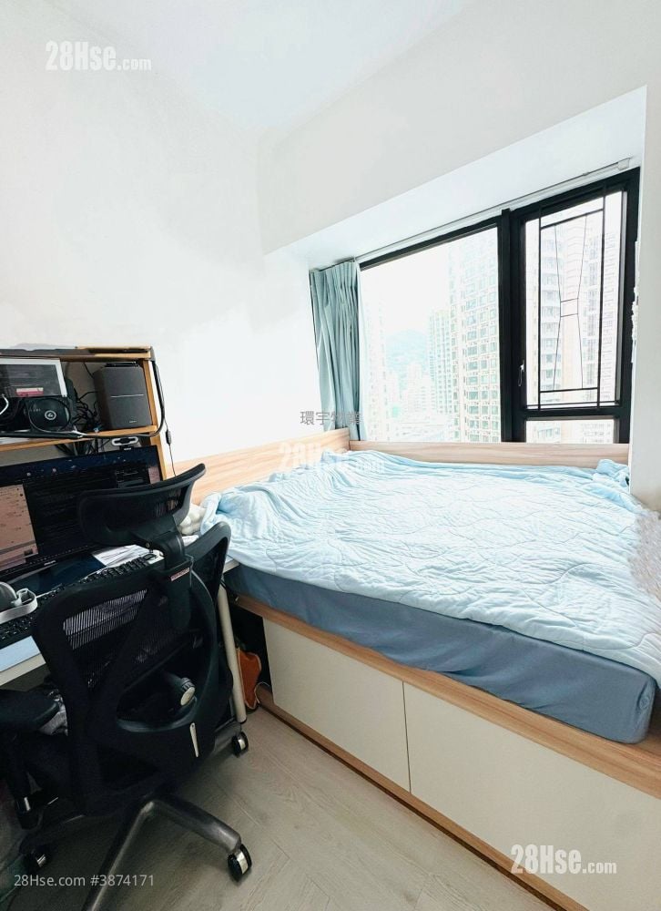 Chelsea Court Sell 2 Bedrooms , 1 Bathroom 471 ft²