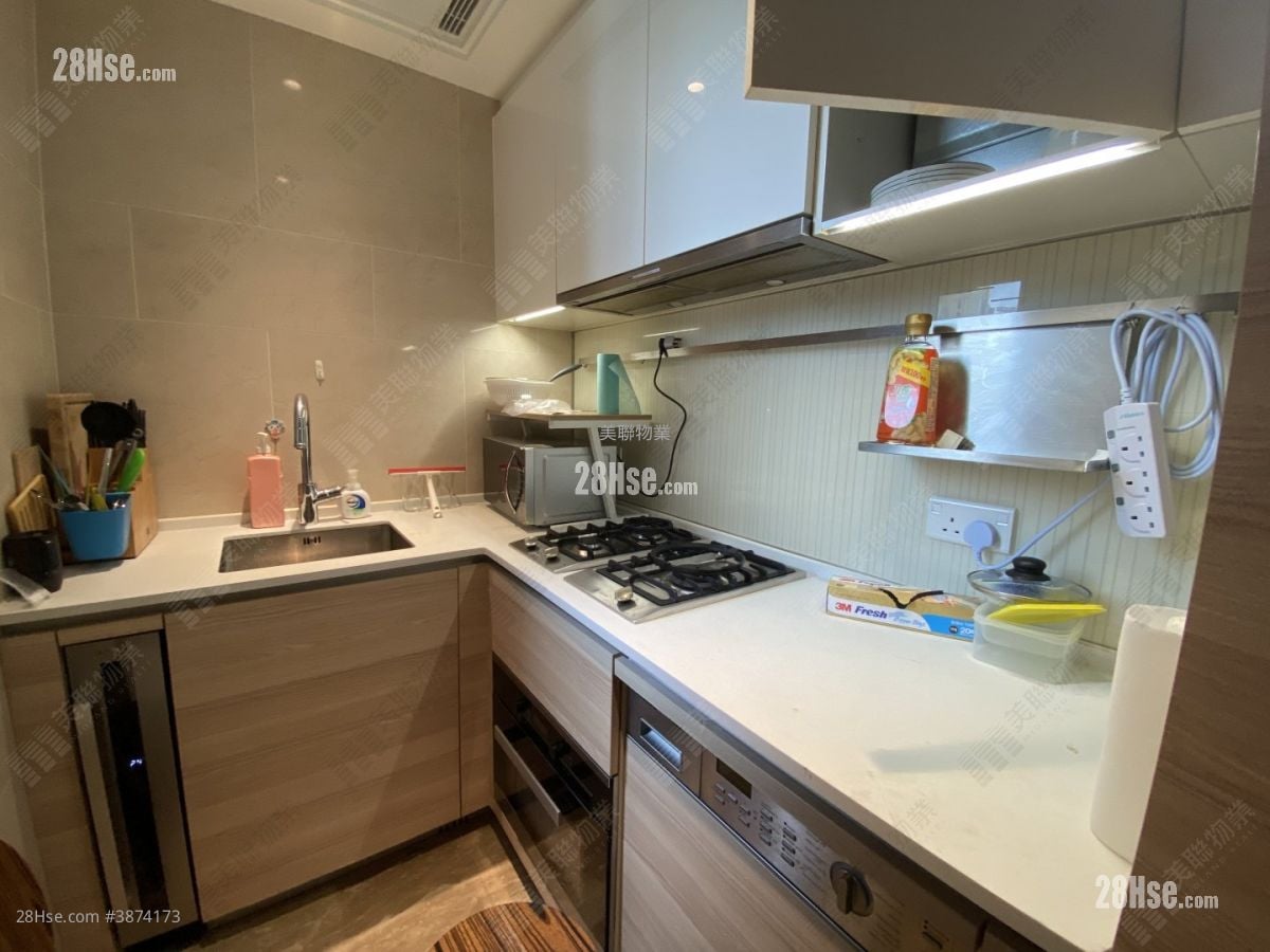 One Homantin Rental 2 Bedrooms , 1 Bathroom 501 ft²