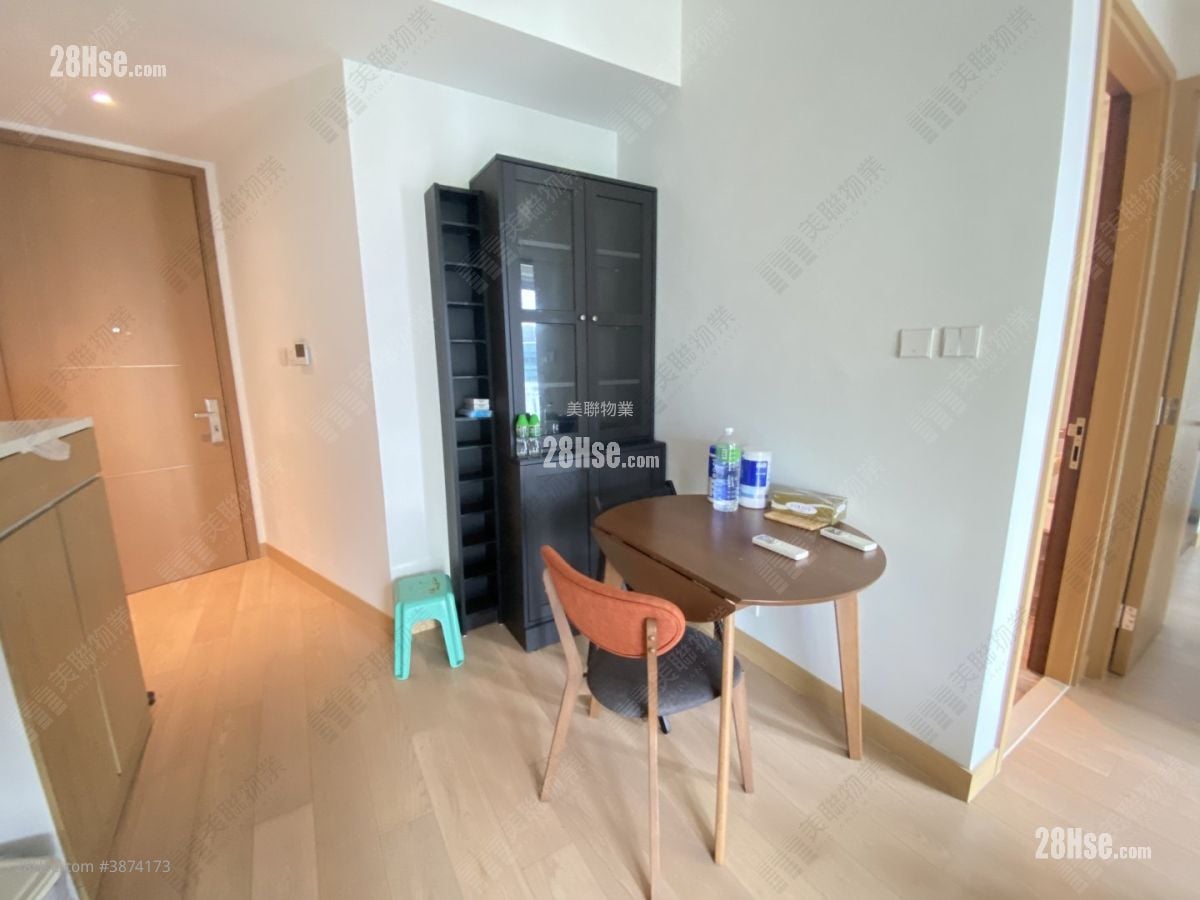 One Homantin Rental 2 Bedrooms , 1 Bathroom 501 ft²