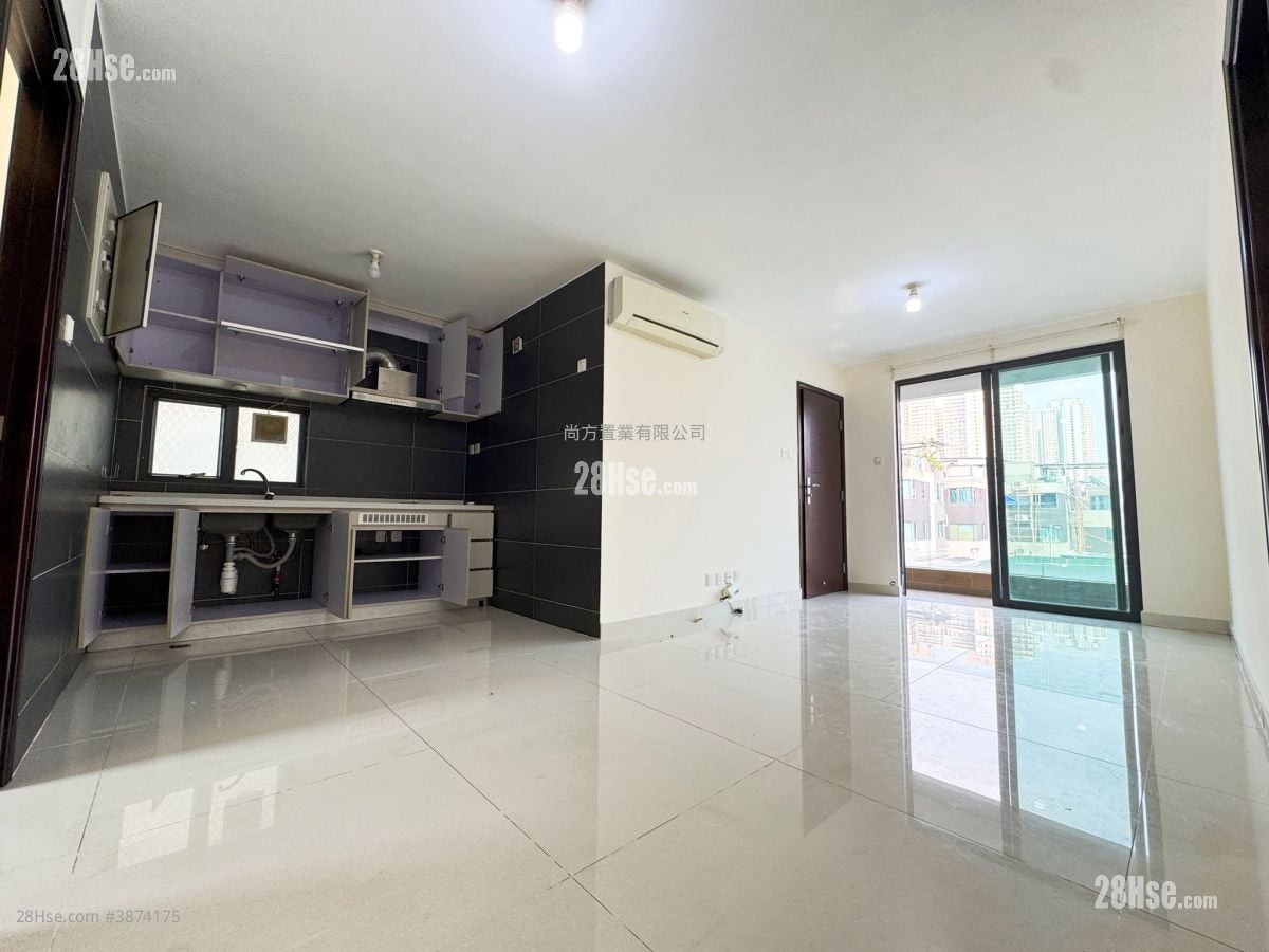 Village Rental 3 Bedrooms , 1 Bathroom 700 ft²